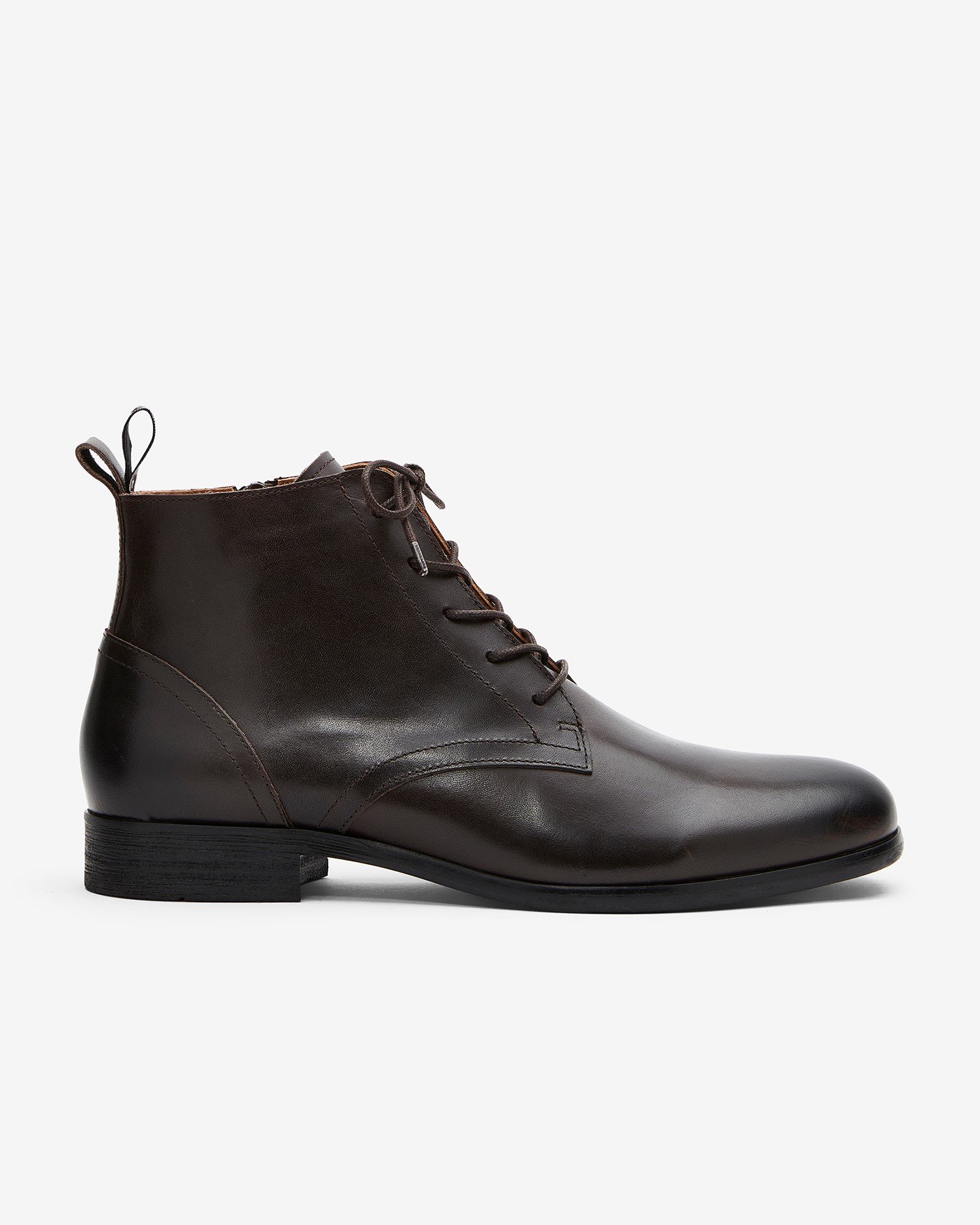 Covent Lace Up